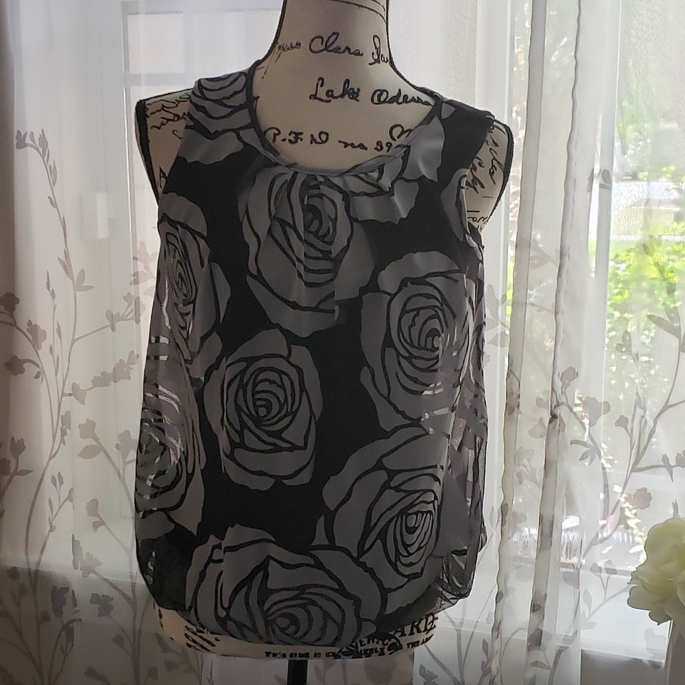 Moa Moa Black & Gray Sheer Overlay Medium Shirt